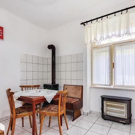 1 Bedroom Beautiful Apartment In Bakar Buitenkant foto