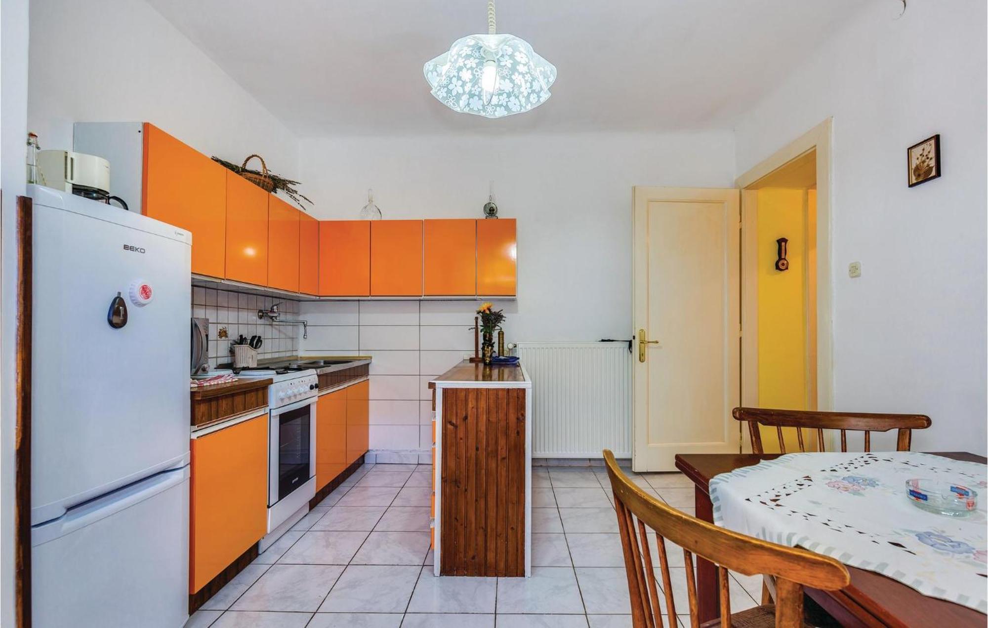 1 Bedroom Beautiful Apartment In Bakar Buitenkant foto