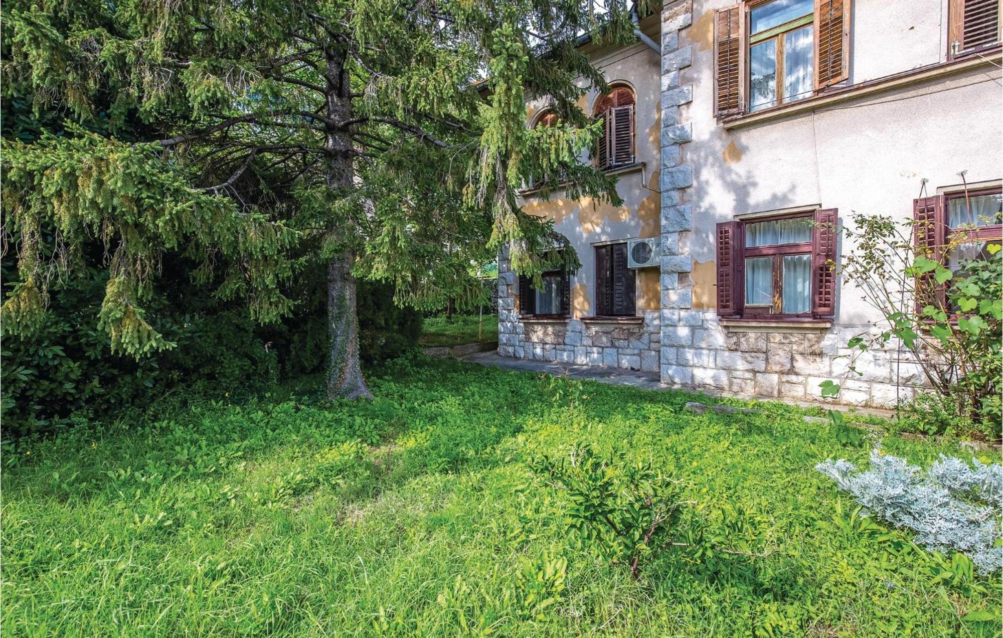 1 Bedroom Beautiful Apartment In Bakar Buitenkant foto